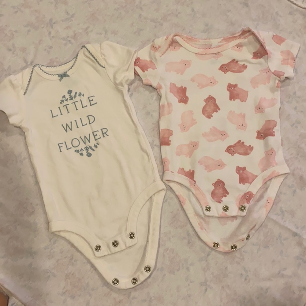 2 piece body suit 3 MONTHS